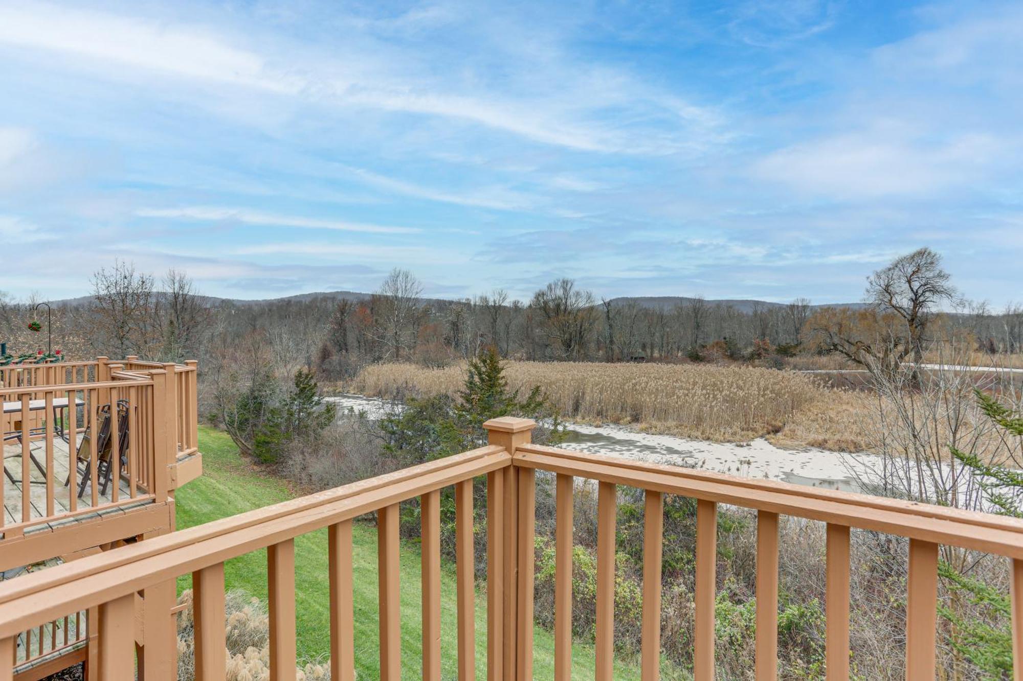 Spacious Condo With View Less Than 1 Mi To Mtn Creek Resort! Vernon Exterior photo